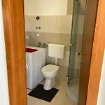 Hana U Blizini Ronilackog Kluba I Kostrenskih Plaza Apartman *