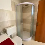 Apartman Hana U Blizini Ronilackog Kluba I Kostrenskih Plaza *