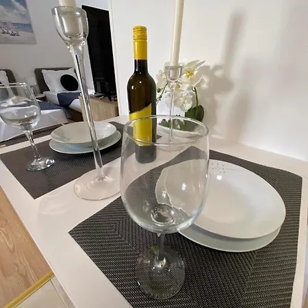 Apartman Hana U Blizini Ronilackog Kluba I Kostrenskih Plaza *