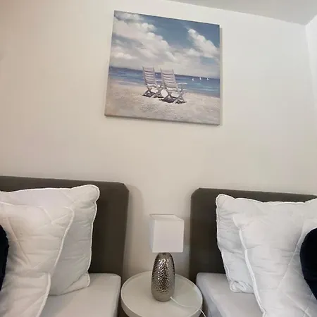 Hana U Blizini Ronilackog Kluba I Kostrenskih Plaza Apartman Kostrena