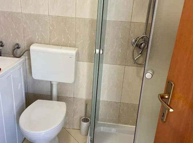 Hana U Blizini Ronilackog Kluba I Kostrenskih Plaza Daire *