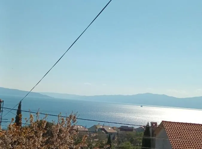 Hana U Blizini Ronilackog Kluba I Kostrenskih Plaza * Kostrena