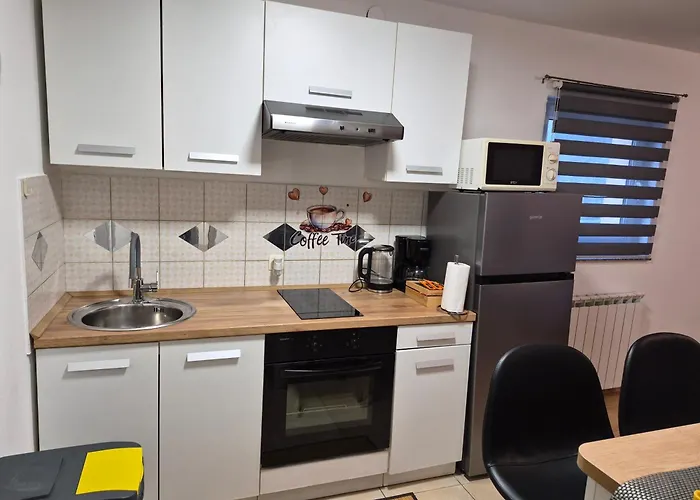 Hana U Blizini Ronilackog Kluba I Kostrenskih Plaza Kostrena